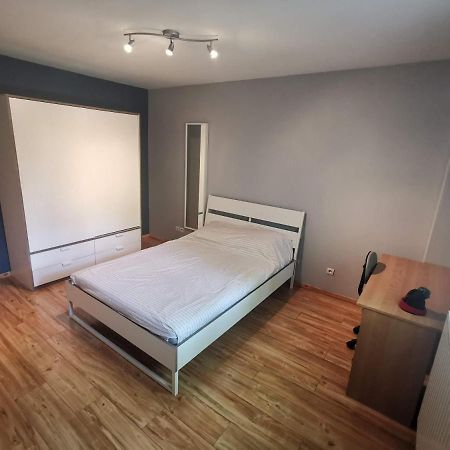 Chambre D'Hote Dans Une Maison Avec Parking Privee Σαιντ-Ετιέν Εξωτερικό φωτογραφία